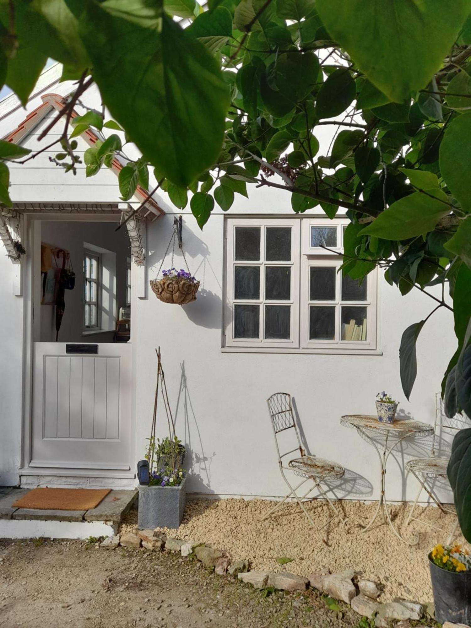 My Little Studio Farmborough Экстерьер фото