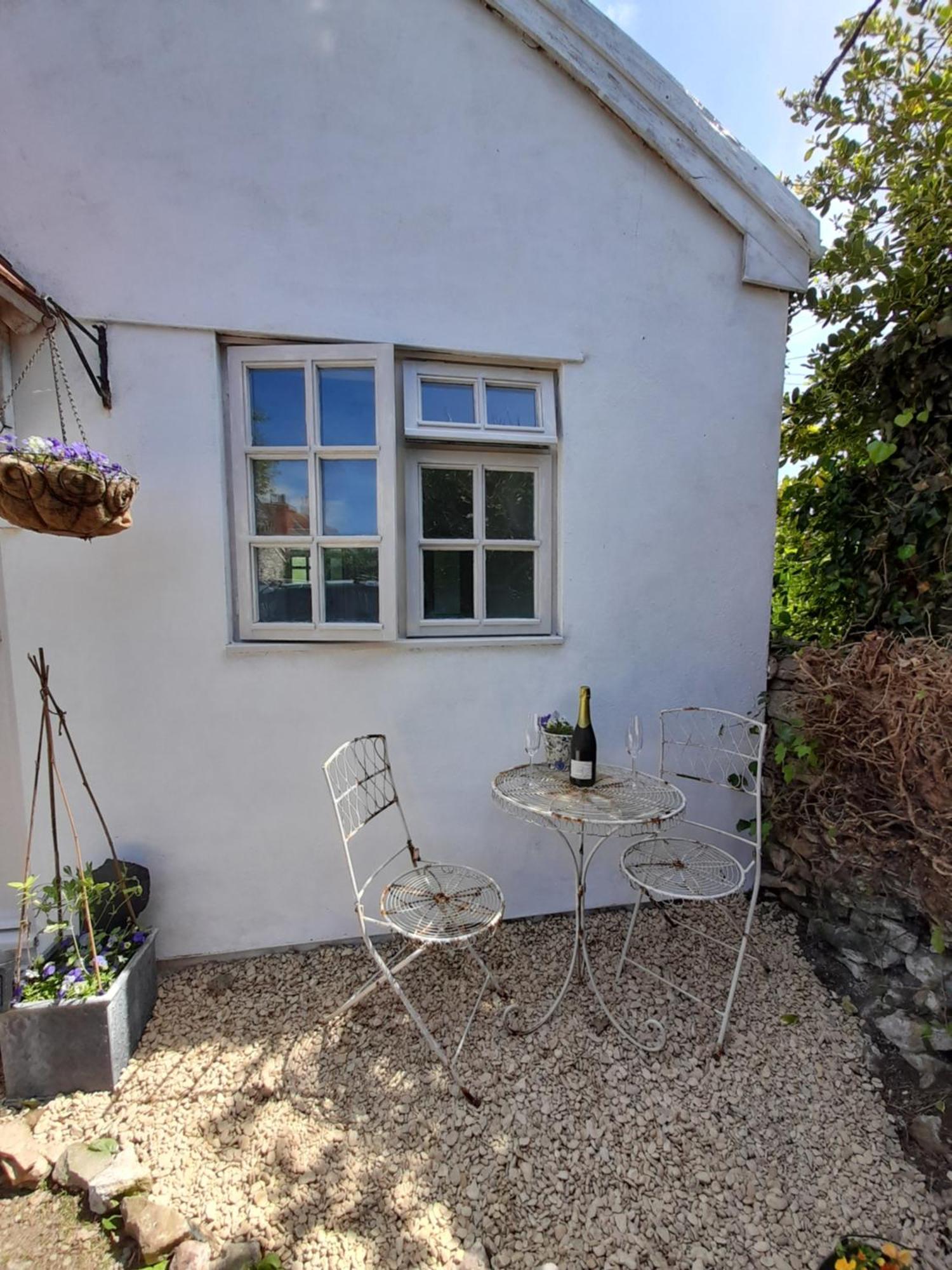 My Little Studio Farmborough Экстерьер фото
